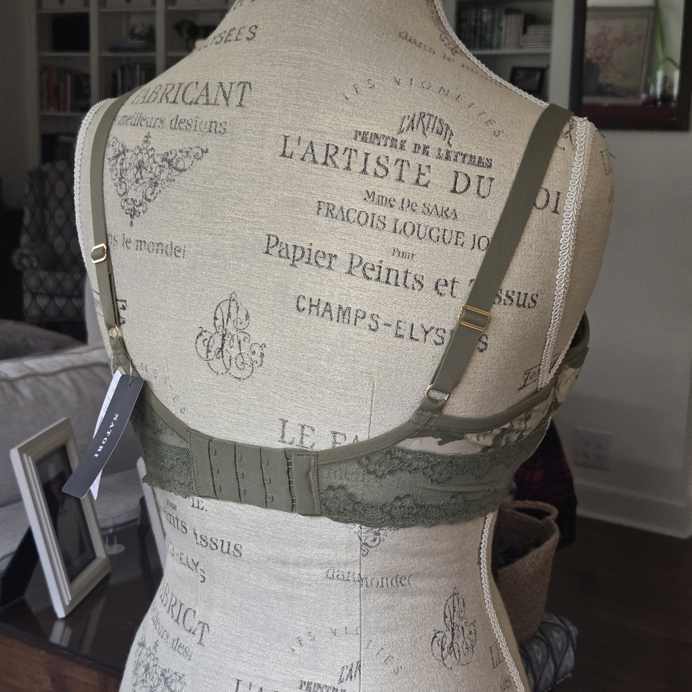 Natori Camouflage Bra - Green and Cream - Picture 4 of 7